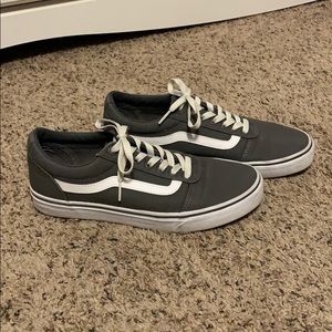 Women’s grey vans